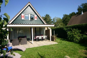 Bungalow 15 op Recreatiepark De Wielen